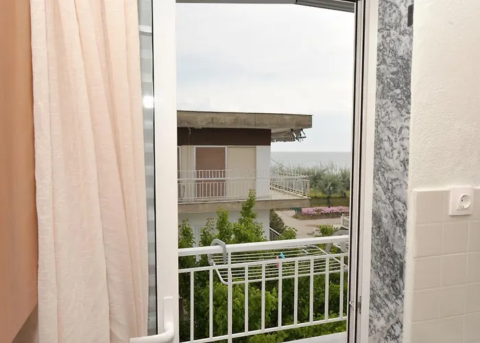 Themis 40 Steps From