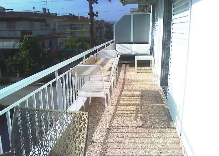 公寓 Themis 40 Steps From