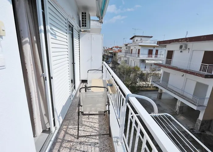 公寓 Themis 40 Steps From