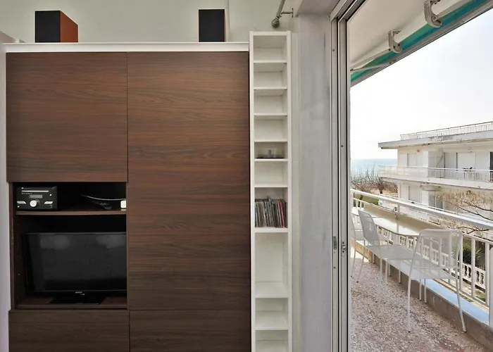 公寓 Themis 40 Steps From