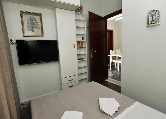 公寓 Themis 40 Steps From *